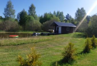 Undi saun has rooms with a private hot tub