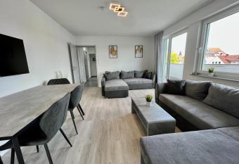 Trippel M Apartments Stuttgart Zuffenhausen allows 18 year olds to book a room