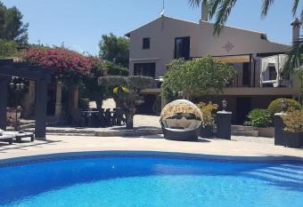 Encantadora has Balcony rooms