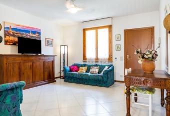 Sulle Note Del Mare has Balcony rooms