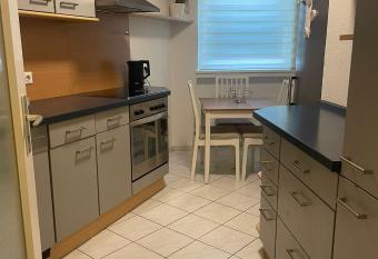 Monteurwohnung allows 18 year olds to book a room