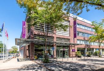 Premier Inn Essen City Limbecker Platz allows 18 year olds to book a room
