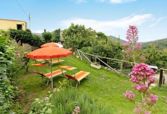 Villa Luisa has Balcony rooms