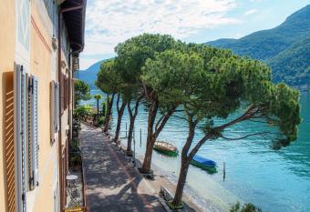 Il Balcone sul Lago Morcote has Balcony rooms