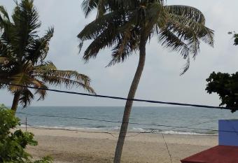 Dream catcher Beach Home has Balcony rooms