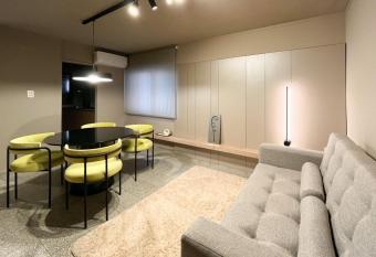 Departamento CENTRICO de dos dormitorios - EVA PER  N allows 18 year olds to book a room