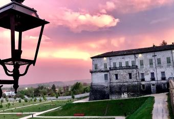 Appartamento vista Rocca allows 18 year olds to book a room