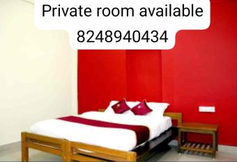 Hostel MKSS has Balcony rooms