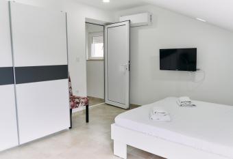 Family apartments allows 18 year olds to book a room