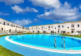 Ocean Boulevard Tenerife has Balcony rooms