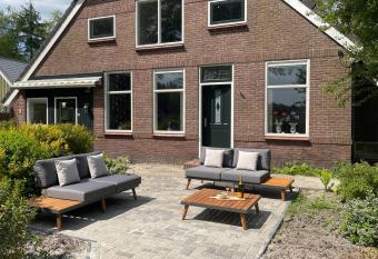 Appartement Elperhof 16A allows 18 year olds to book a room