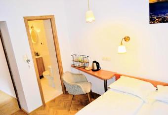 Twins Boutique Korsy has Balcony rooms