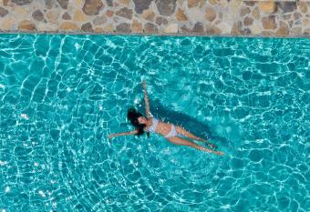 Korfi de Milo allows 18 year olds to book a room