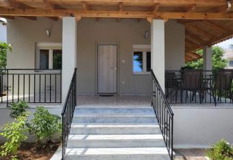 Porto Maria House (near the airport and the sea) allows 18 year olds to book a room