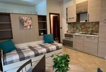 Siena Fox In allows 18 year olds to book a room