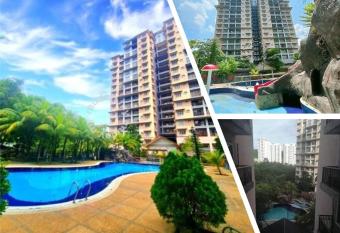 House of Arts Condostay @ Saujana Aster has Balcony rooms