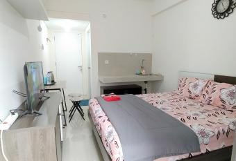 RB Room Bogorienze The Jungle Bogor has Balcony rooms