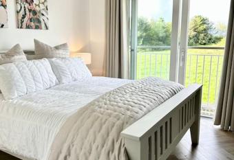 Machynys Peninsula Home-Beach/Golf/Cycle- Llanelli has Balcony rooms