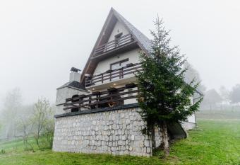 VillaRostovo has Balcony rooms