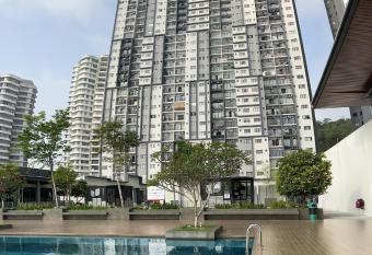 Dina Homestay allows 18 year olds to book a room