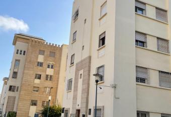 Appartement lux    Rabat El Mansour has rooms with a private hot tub