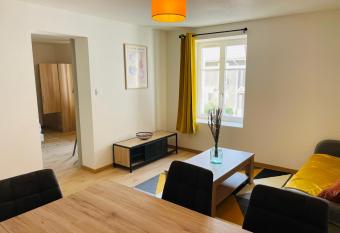 SUPERBE APPARTEMENT TERRASSE + PARKING allows 18 year olds to book a room