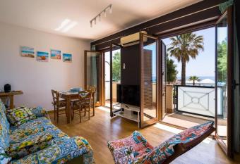 [Sea View Apartment] The Palms has Balcony rooms