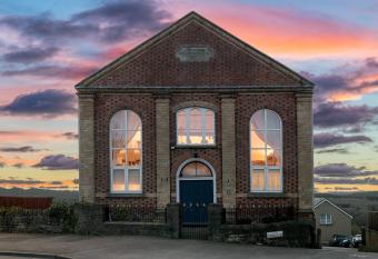Pew Corner at Chapel Collection has rooms with a private hot tub