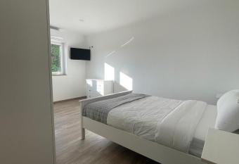 Authentic Douro Valley House II has Balcony rooms