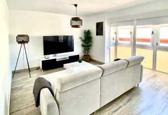 Apartamento en el centro San Fernando Cadiz. allows 18 year olds to book a room