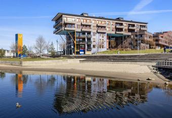 Beachfront apartment S  renga Oslo has Balcony rooms