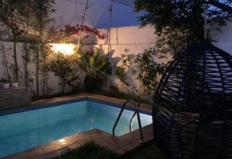 Villa avec piscine has Balcony rooms