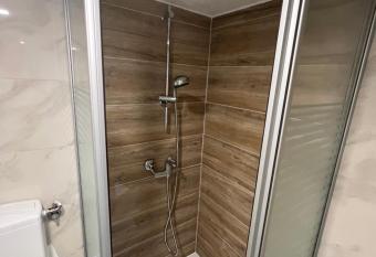 Du Port allows 18 year olds to book a room