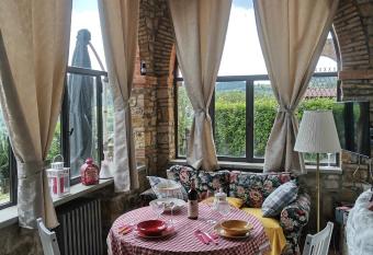 Iris nel Borgo allows 18 year olds to book a room