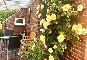 Naturparadies in Aurich allows 18 year olds to book a room