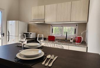 Hunuc apartamento allows 18 year olds to book a room