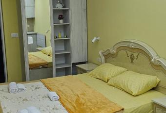 Ekonomic Apartmani has Balcony rooms