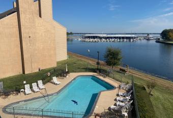 Enjoy Tranquility- Lake Conroe Lake/Marina Views has Balcony rooms