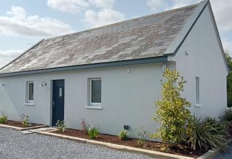 The Cottage - Fairwinds allows 18 year olds to book a room