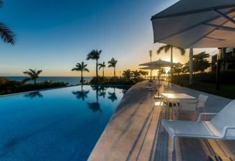 Bolongo has Balcony rooms