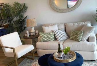 My Blue Heaven Romantic Ocean Front For Couples has Balcony rooms