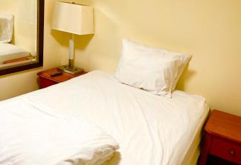 BedExpress allows 18 year olds to book a room