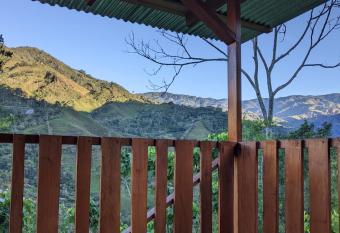 Cabina Casa Sue  os has Balcony rooms