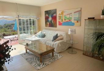 Preciosa casa con vistas al mar has Balcony rooms