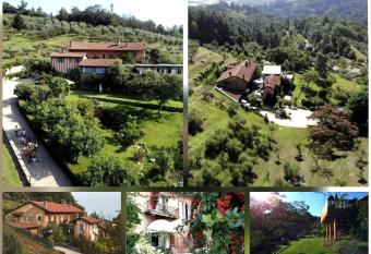 Segnavento -Rooms and Suites- has Balcony rooms