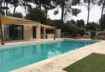 La Maison de Katy has Balcony rooms