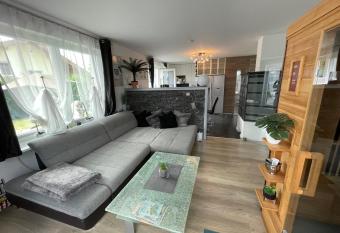 Ferienwohnung am Seeblick has rooms with a private hot tub