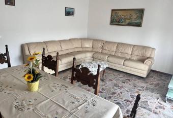 Vacanze da Susy sul lago Trasimeno has Balcony rooms