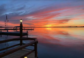 LakeDorable House has Balcony rooms