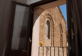 Giulietta Normanna has Balcony rooms